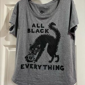 T-shirt ladies-short sleeve is a size Medium.